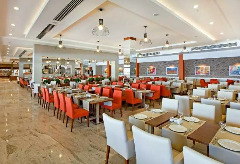 هتل Grand Park Lara