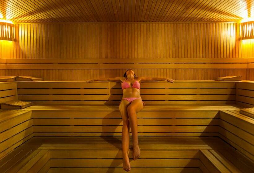 هتل Grand Park Lara