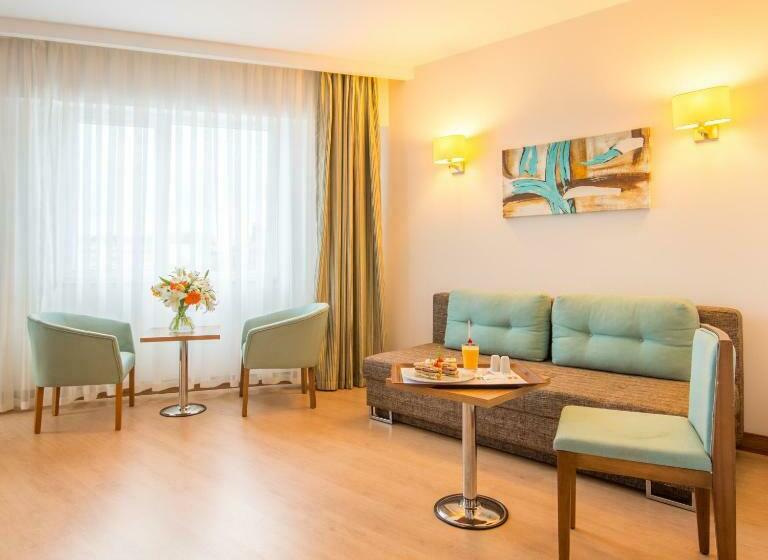 هتل Grand Park Lara