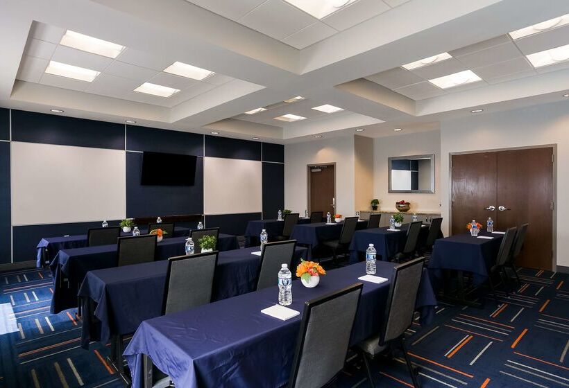فندق Hampton Inn & Suites Wilmington Christiana