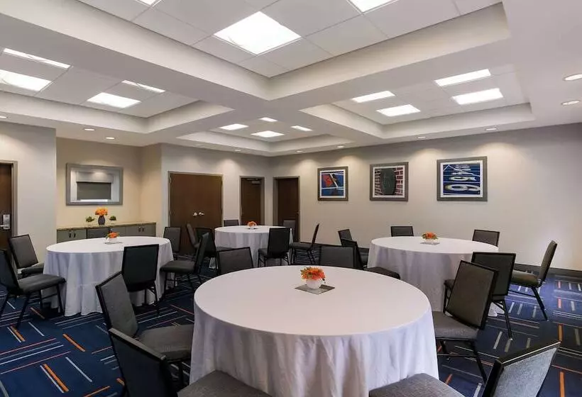 בית מלון כפרי Hampton Inn & Suites Wilmington Christiana