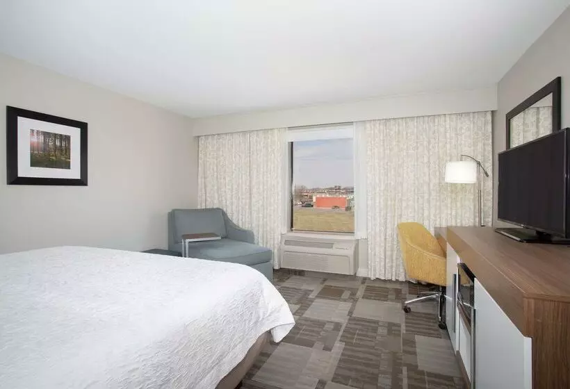 Отель Hampton Inn Bellevue