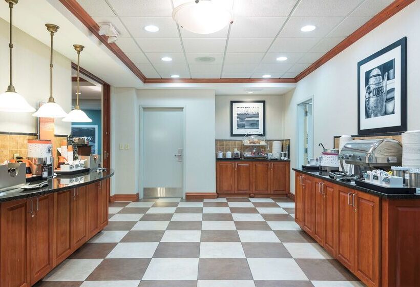 فندق Hampton Inn Bellevue