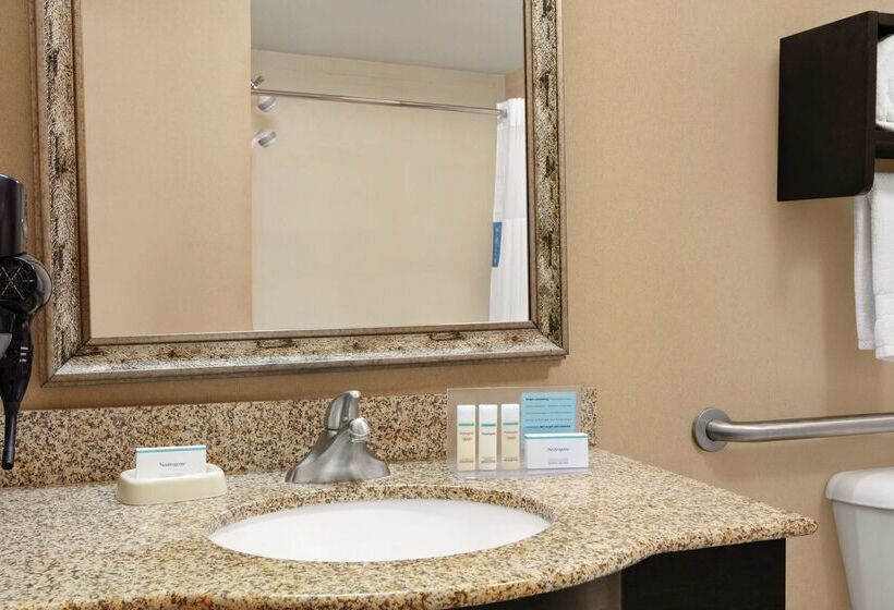 בית מלון כפרי Hampton Inn & Suites Enid