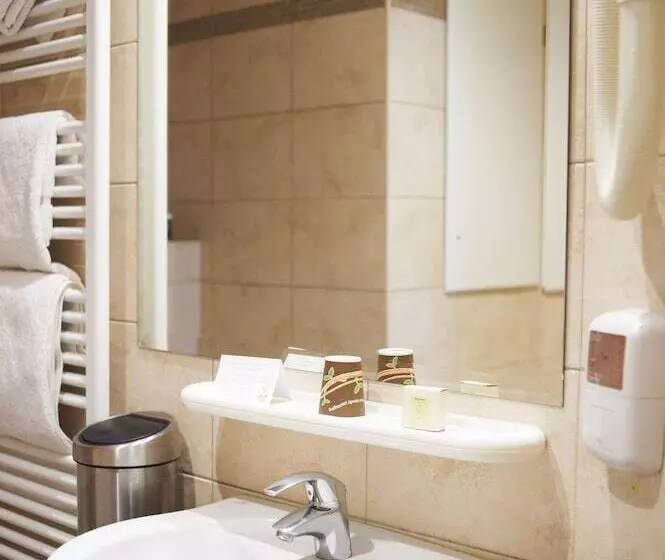 هتل Logis Hôtel Duquesne