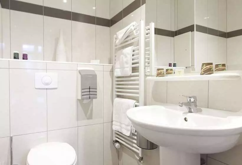 هتل Logis Hôtel Duquesne