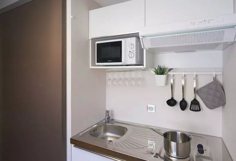 هتل Logis Hôtel Duquesne