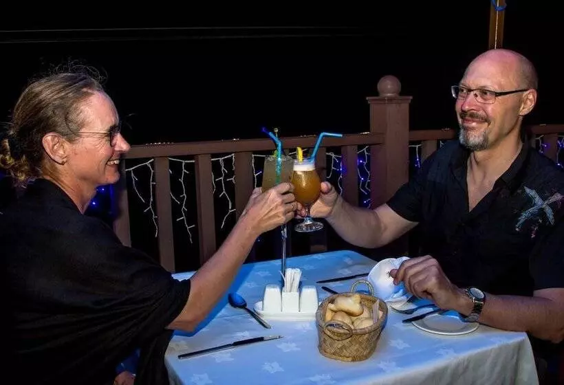 Treasure Cove Hotel & Restaurant