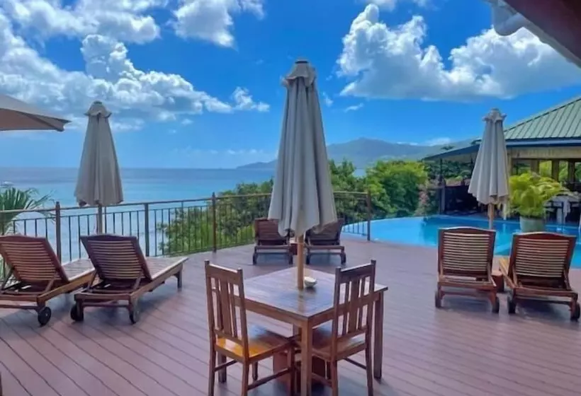 Treasure Cove Hotel & Restaurant