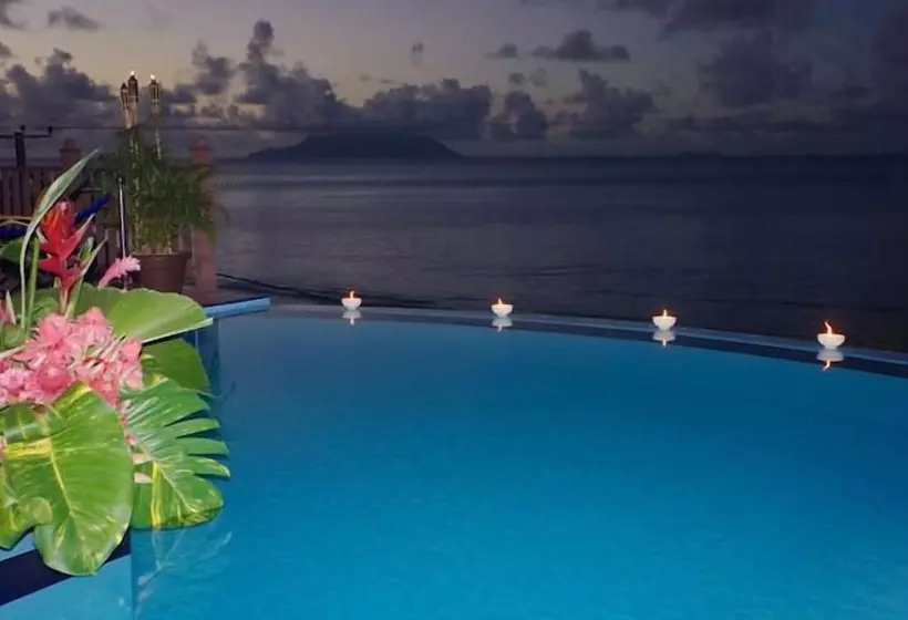 Treasure Cove Hotel & Restaurant