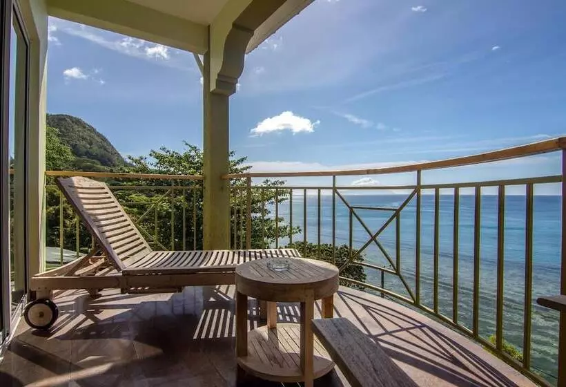 Treasure Cove Hotel & Restaurant