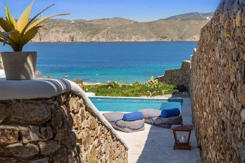 The Mykonist Panormos Exclusive Suites & Villas