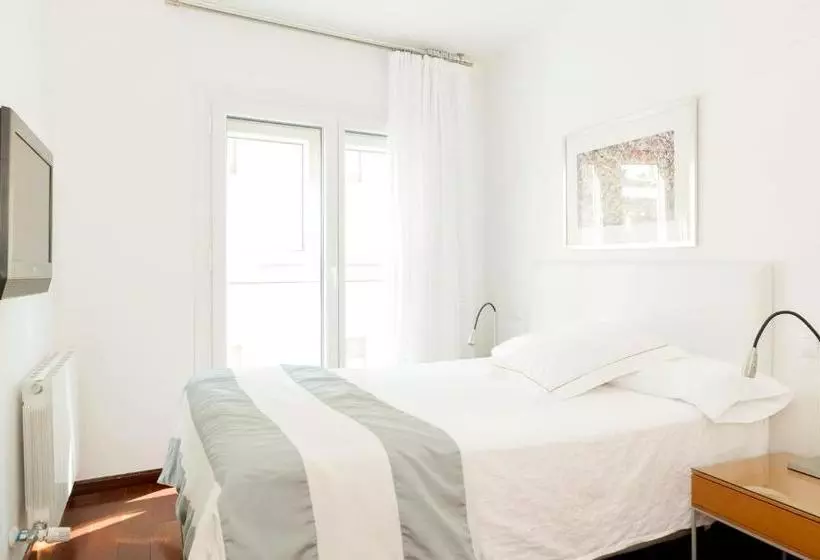 Apartamentos Sabinas El Pilar