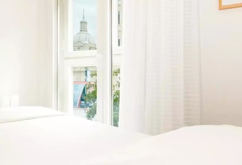 Apartamentos Sabinas El Pilar