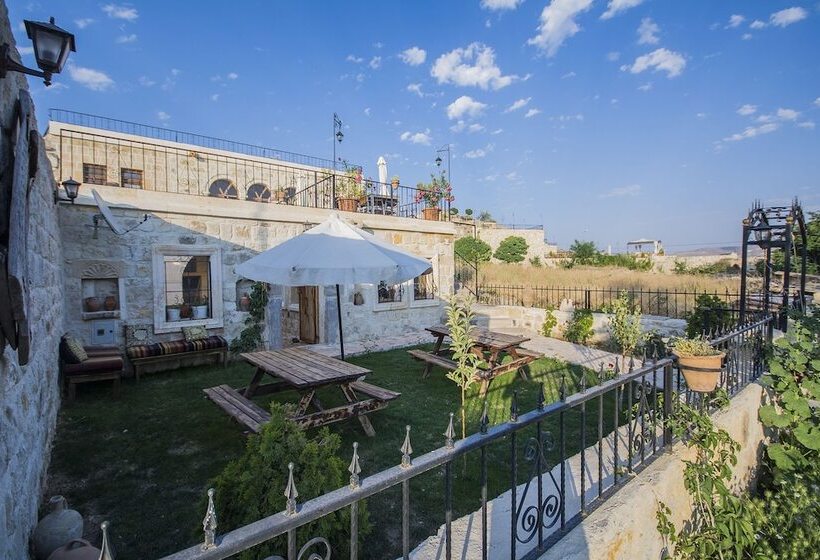 ホテル Assiana Cave