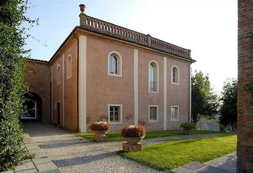 Borgo Di Colleoli Resort