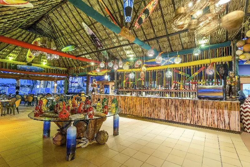 Hotel Decameron Isleno - All Inclusive