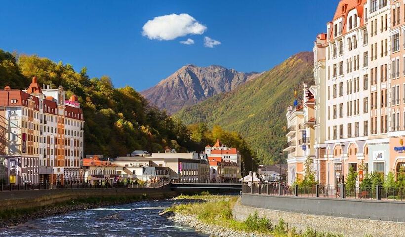 בית מלון כפרי Golden Tulip Rosa Khutor