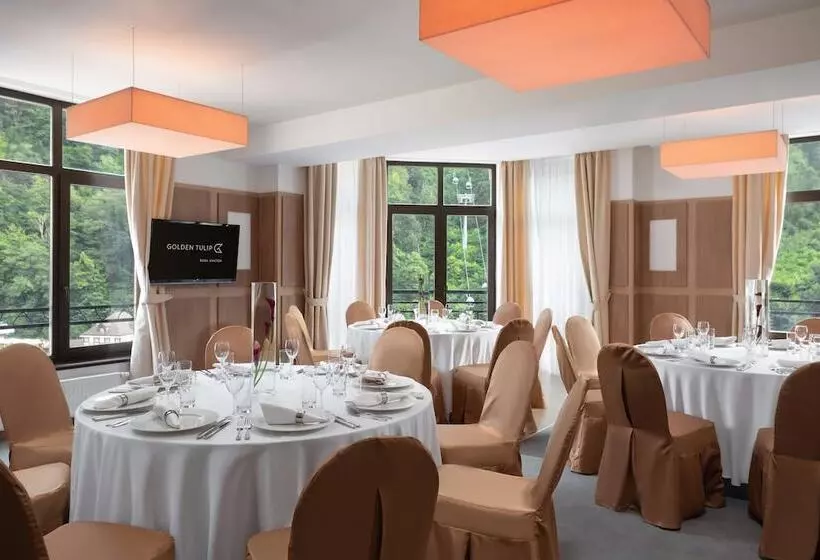 בית מלון כפרי Golden Tulip Rosa Khutor