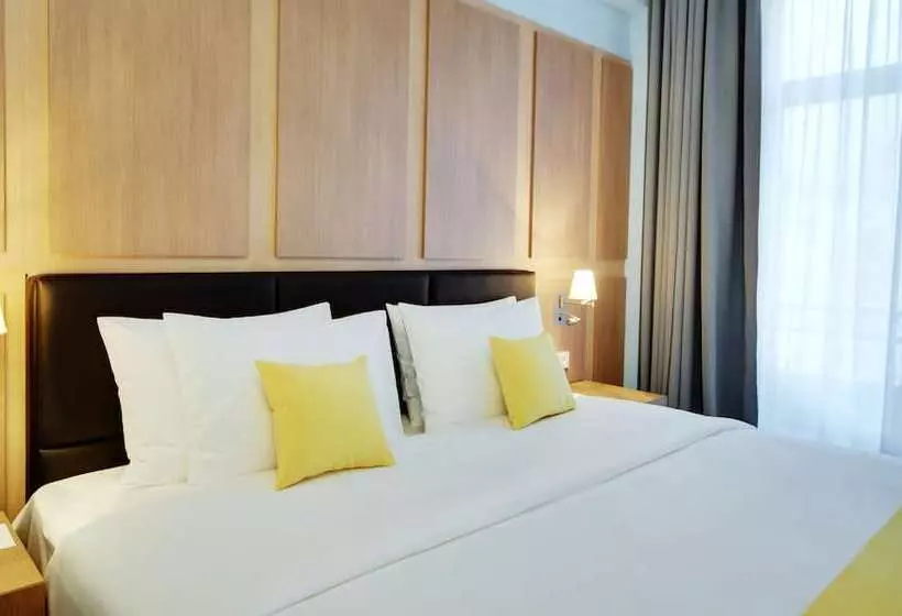 בית מלון כפרי Golden Tulip Rosa Khutor