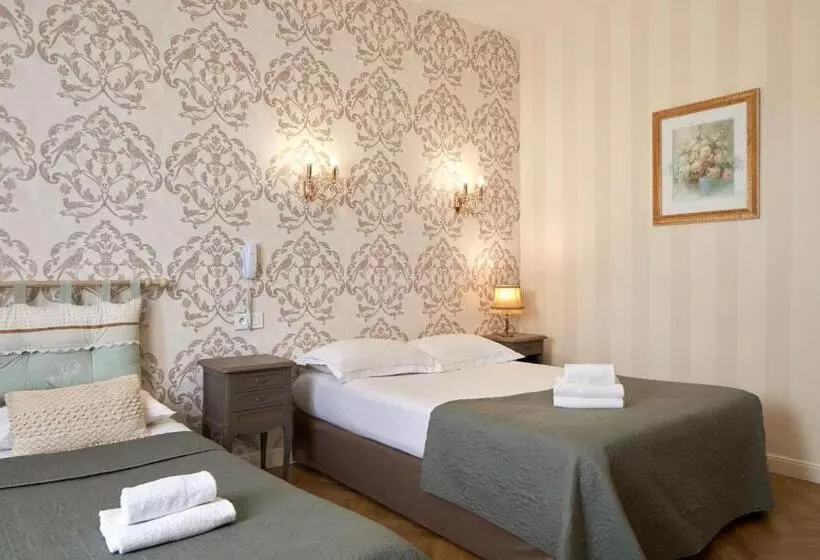 בית מלון כפרי Hôtel De France Et De Guise   1891