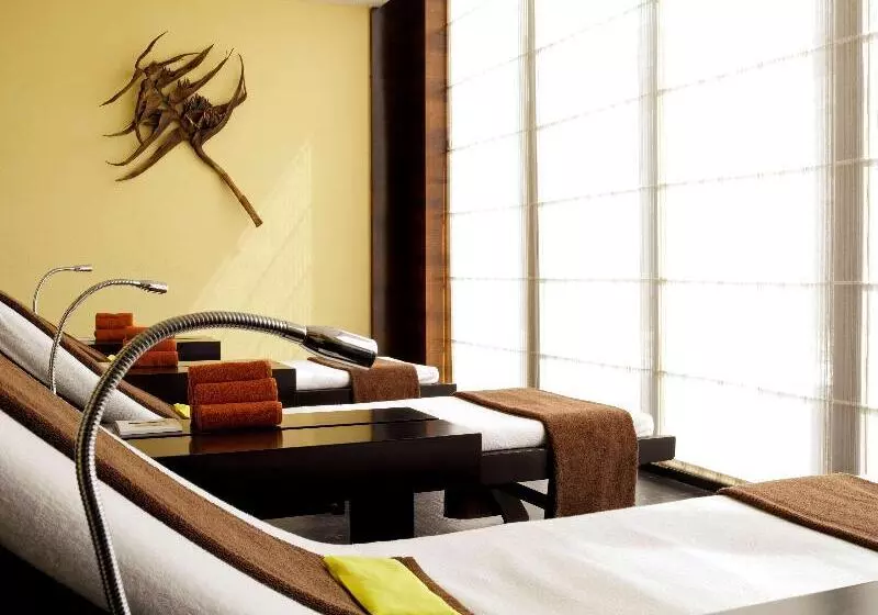 호텔 Hyatt Hyderabad Gachibowli