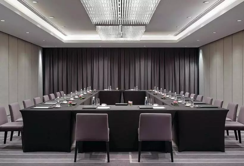 Отель Langham Place Ningbo Culture Plaza