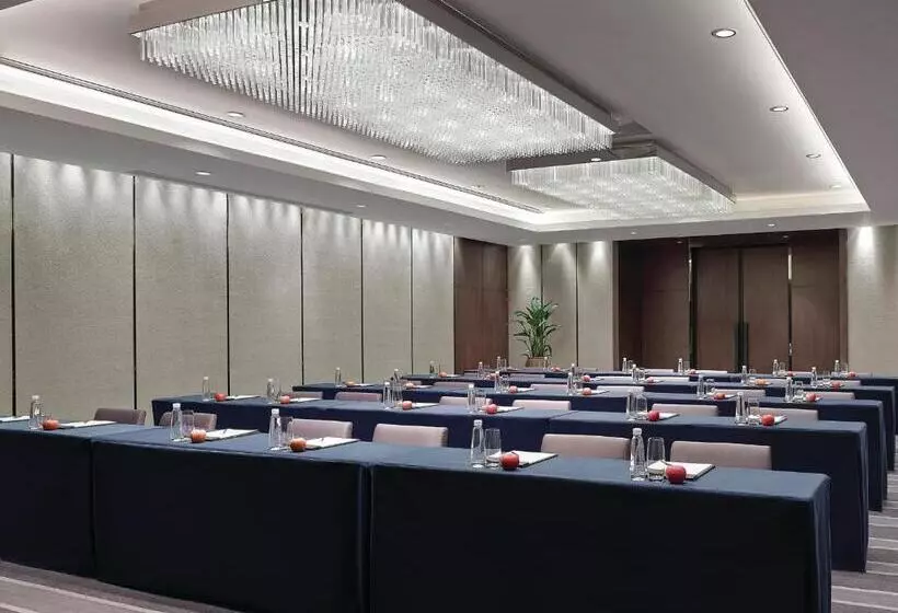 Отель Langham Place Ningbo Culture Plaza