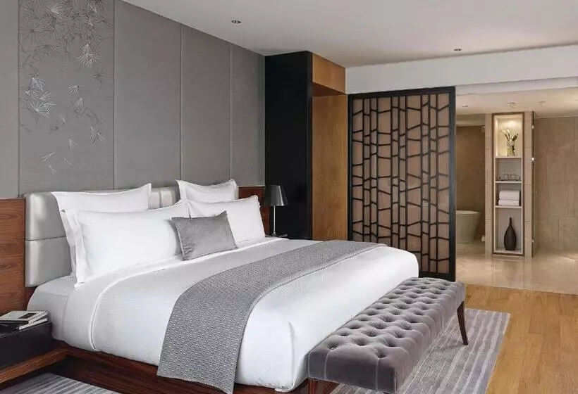 Отель Langham Place Ningbo Culture Plaza