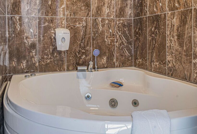 هتل Selectum Colours Side