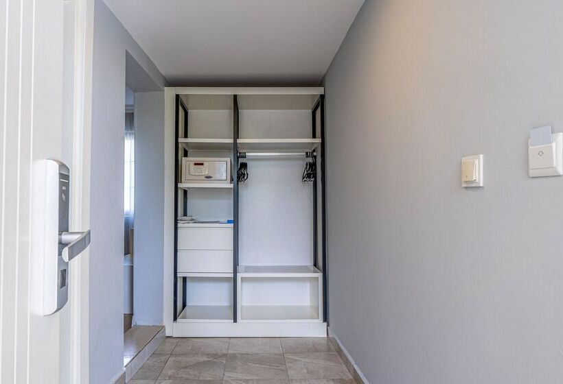 هتل Selectum Colours Side