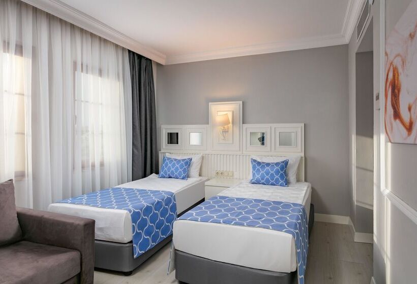 هتل Selectum Colours Side