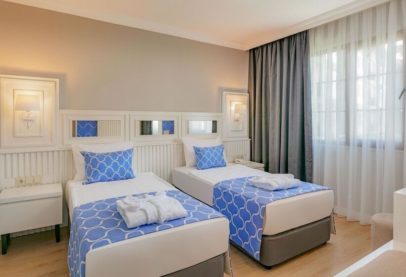 هتل Selectum Colours Side