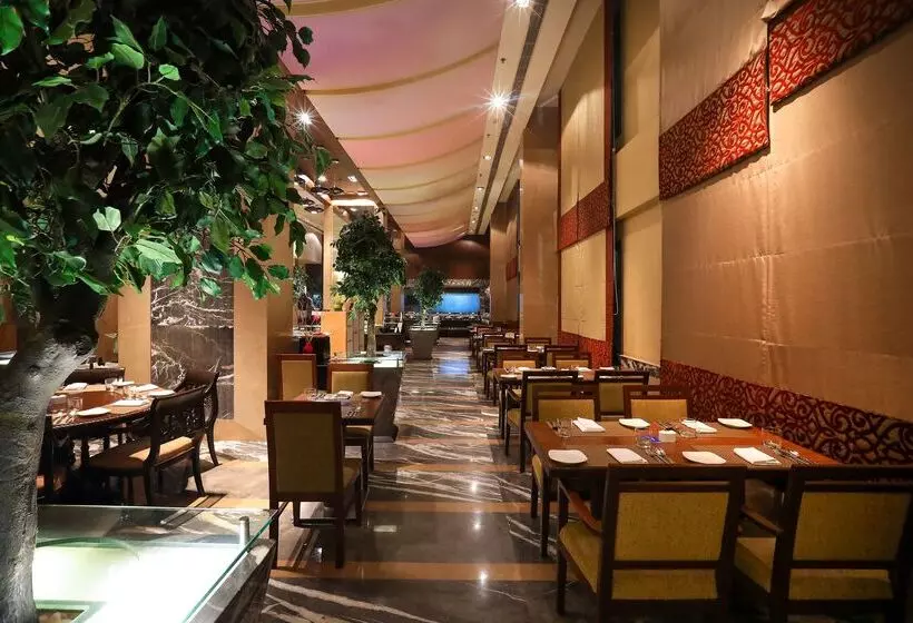 Radisson Blu Hotel Chennai City Centre