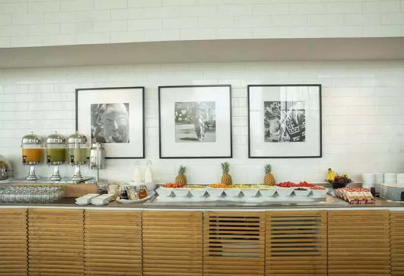 ホテル Fiesta Inn Morelia Altozano