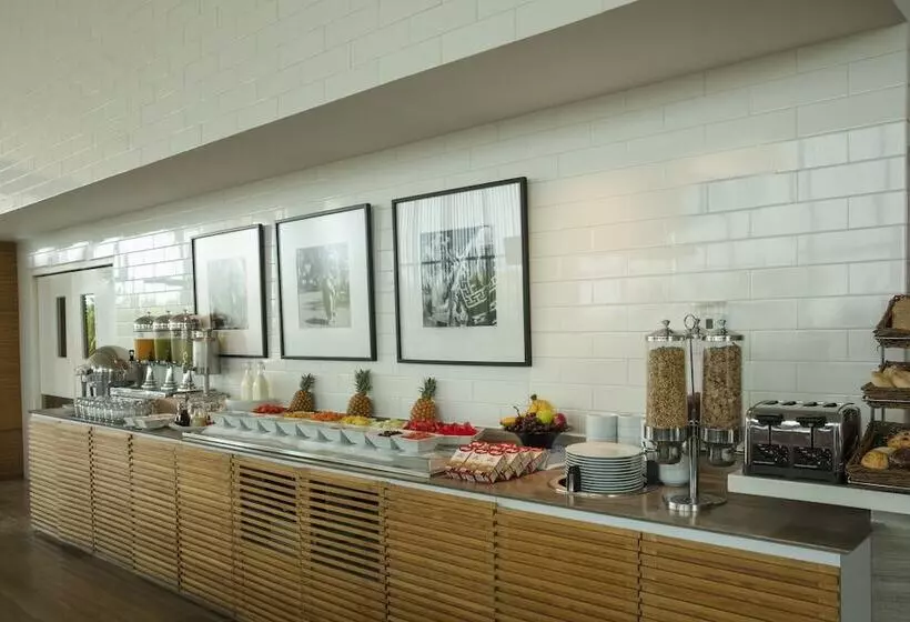 ホテル Fiesta Inn Morelia Altozano