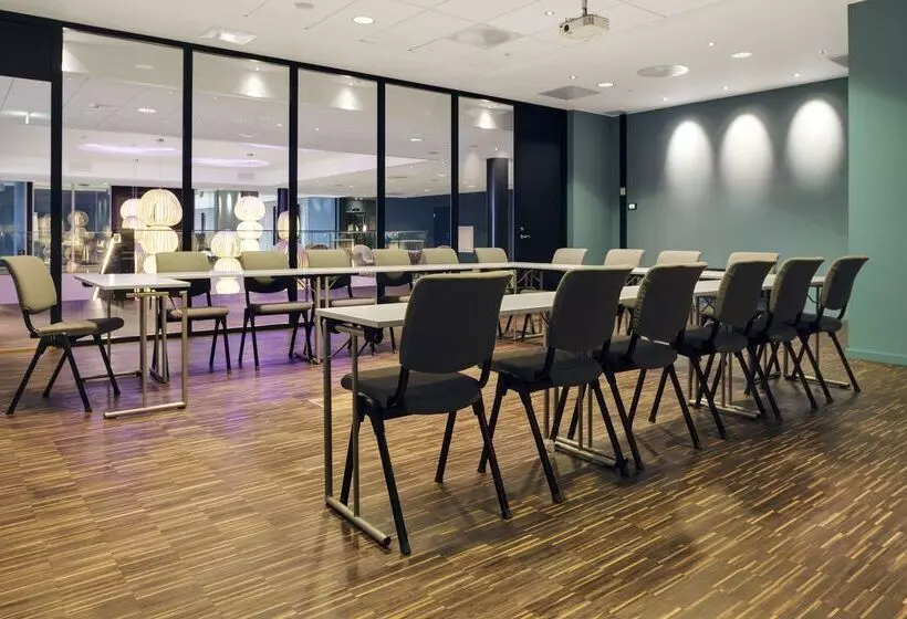 هتل Scandic Fornebu