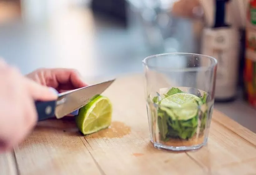 Отель The Originals City, Hôtel Le Pavillon, Béziers Est