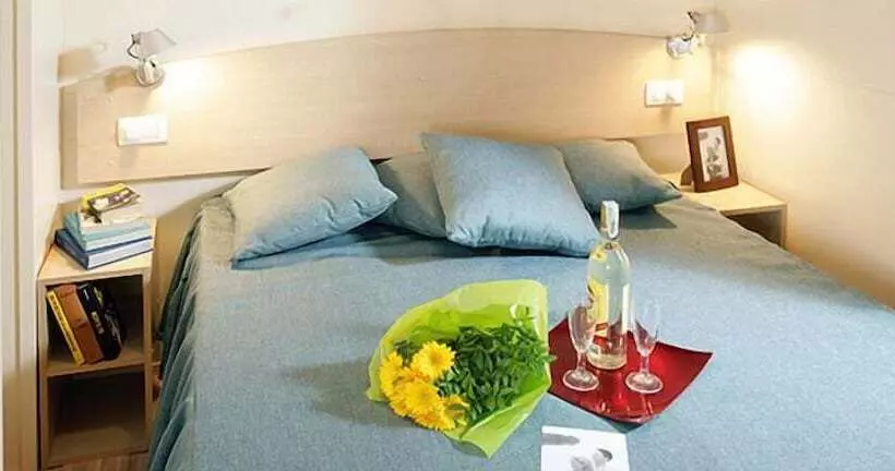 منتجع Camping&village Le Cernie