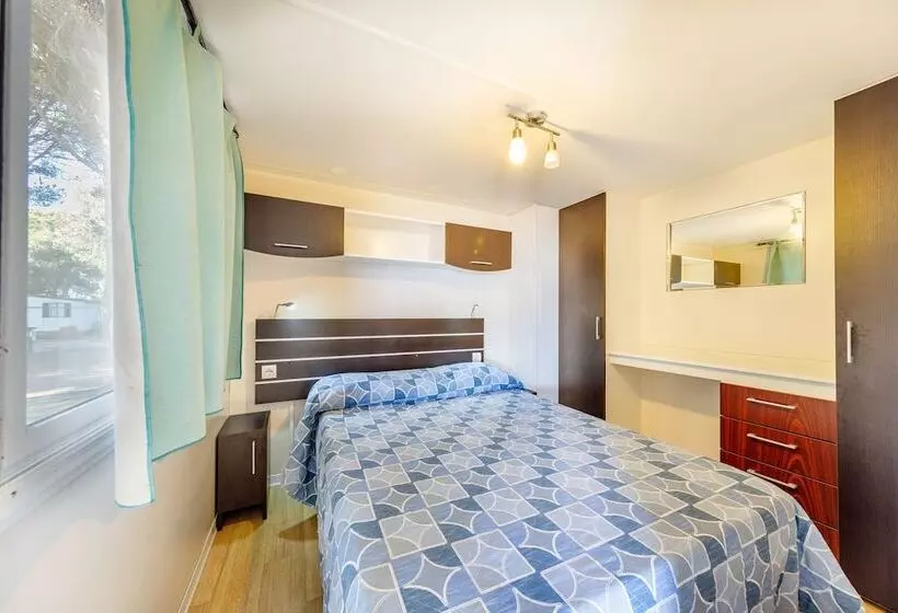 منتجع Camping&village Le Cernie