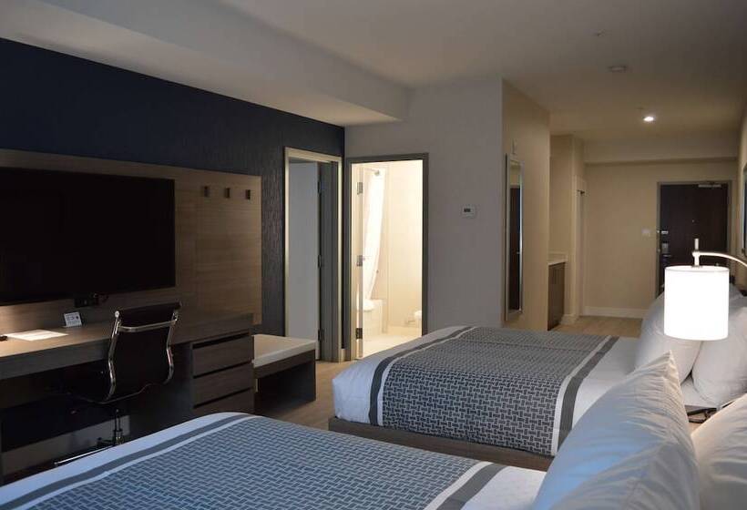 בית מלון כפרי Best Western Plus Gateway To The Falls