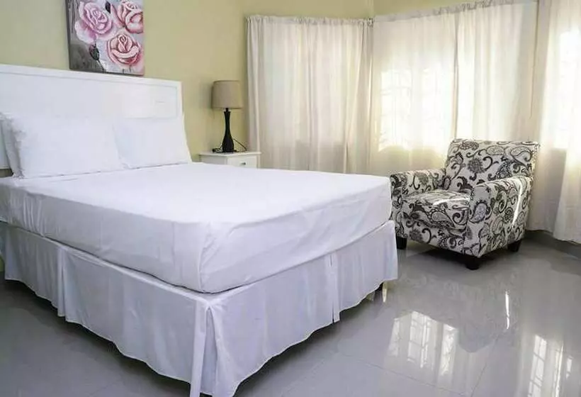 هتل Clock Tower Guest House