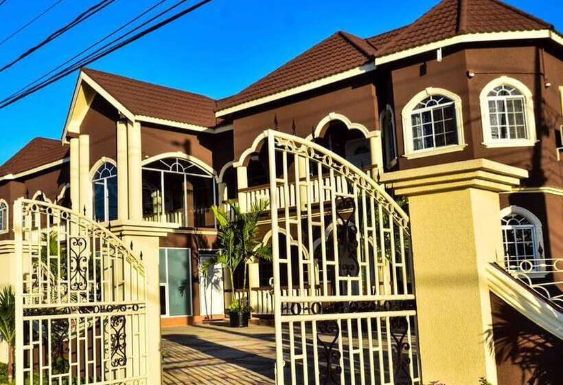 هتل Clock Tower Guest House