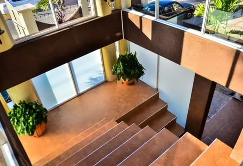 هتل Clock Tower Guest House