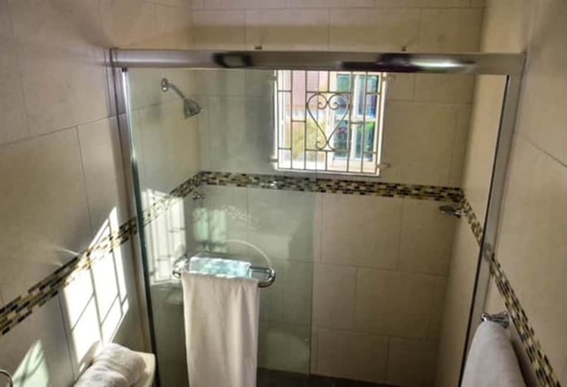 هتل Clock Tower Guest House