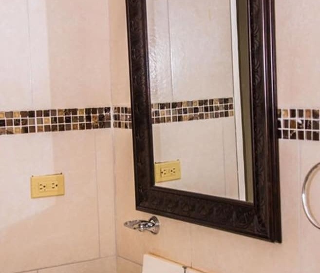 هتل Clock Tower Guest House