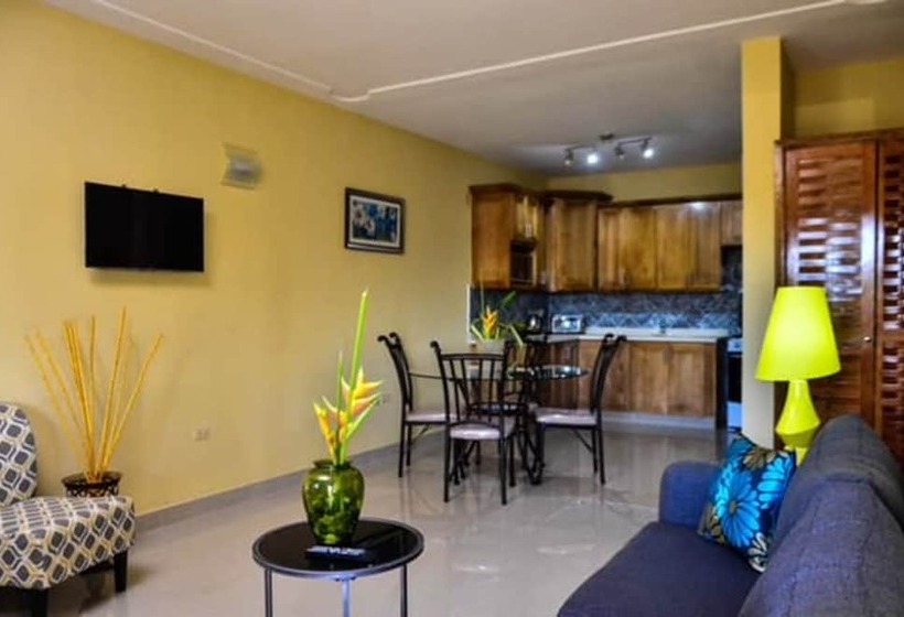 هتل Clock Tower Guest House