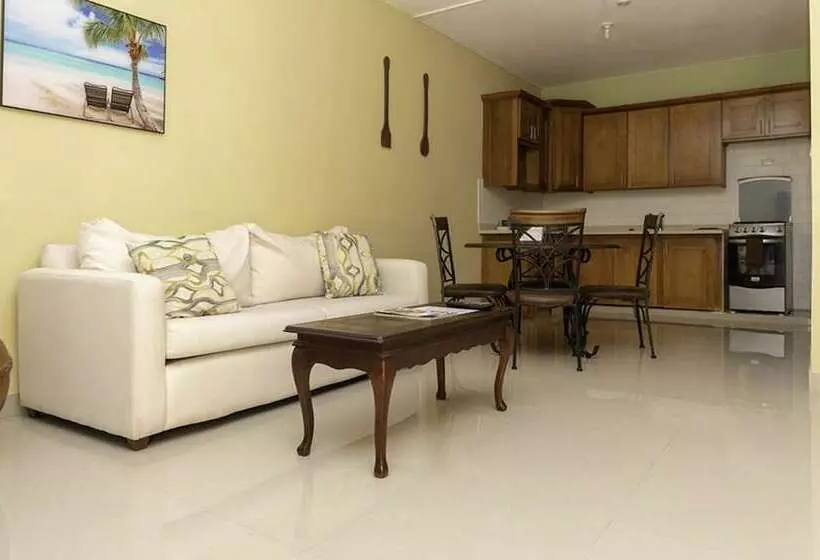 هتل Clock Tower Guest House