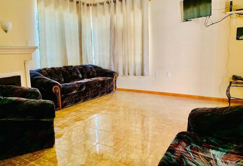 فندق Lagunas House Gómez Palacio