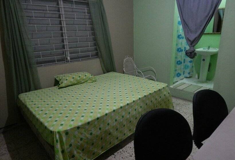 هتل Lion S Pride Hostel